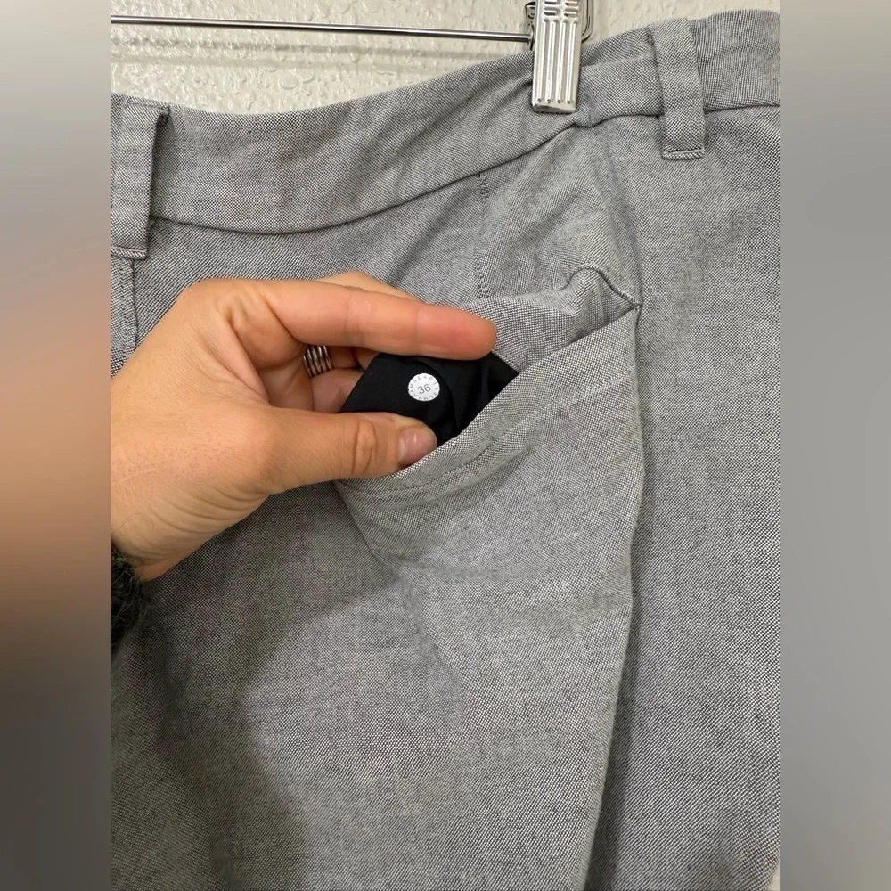 Lululemon Gray Performance Cotton  Mens Shorts Size 36
